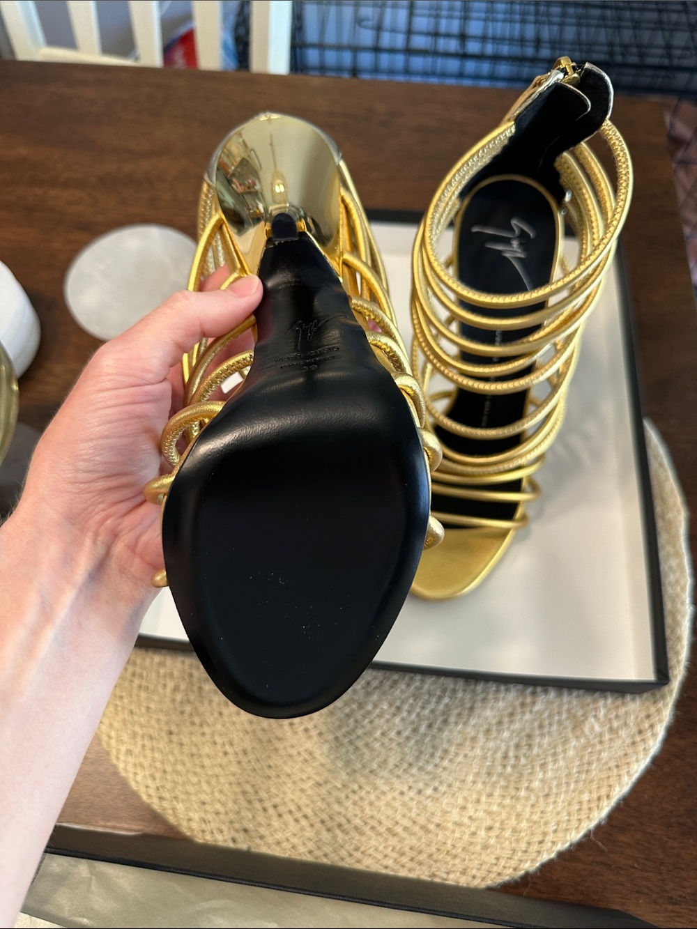 Giuseppe Zanotti Gold Strappy Heels 39 New in Box - Picture 5 of 6